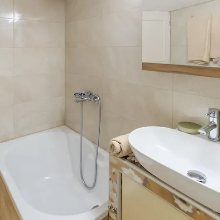 Gimispacetop - Panoramic Upper Town 2Br Residence - Quiet City Escape شقة سالونيك