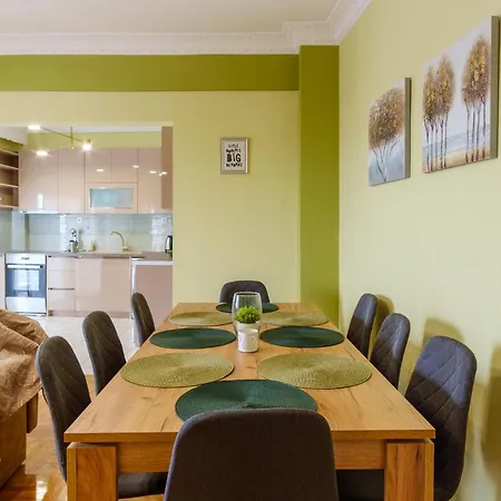 Gimispacetop - Panoramic Upper Town 2Br Residence - Quiet City Escape شقة *