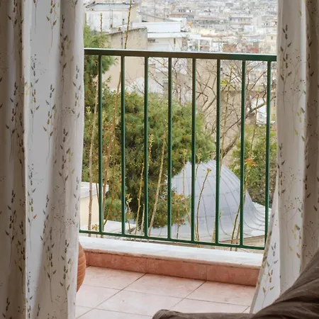 شقة Gimispacetop - Panoramic Upper Town 2Br Residence - Quiet City Escape *