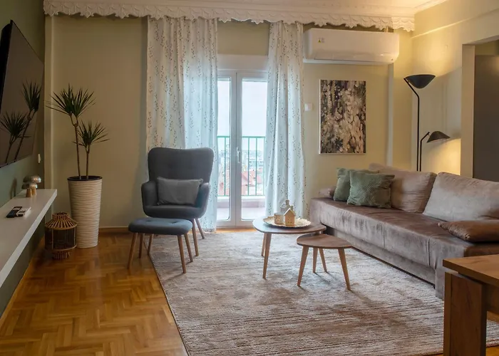 Gimispacetop - Panoramic 2br With Views Apartment