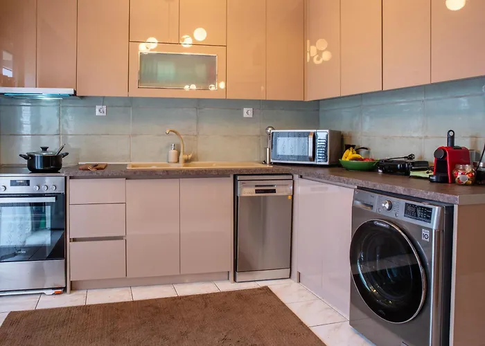 Gimispacetop - Panoramic 2br With Views Apartment *
